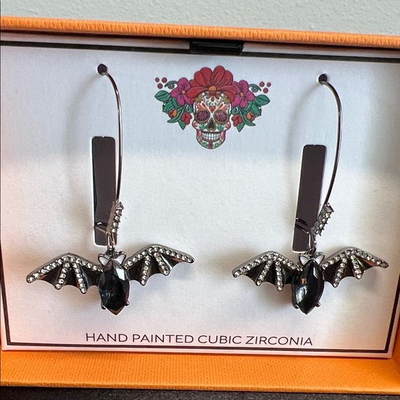 🦇 Black Bat Earrings w/ Cubic Zirconia - Picture 2 of 6